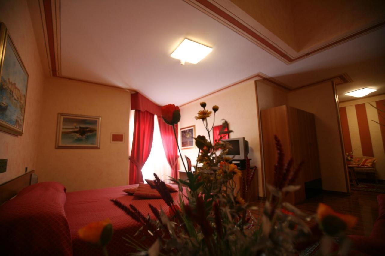 Pianfei Hotel La Ruota מראה חיצוני תמונה