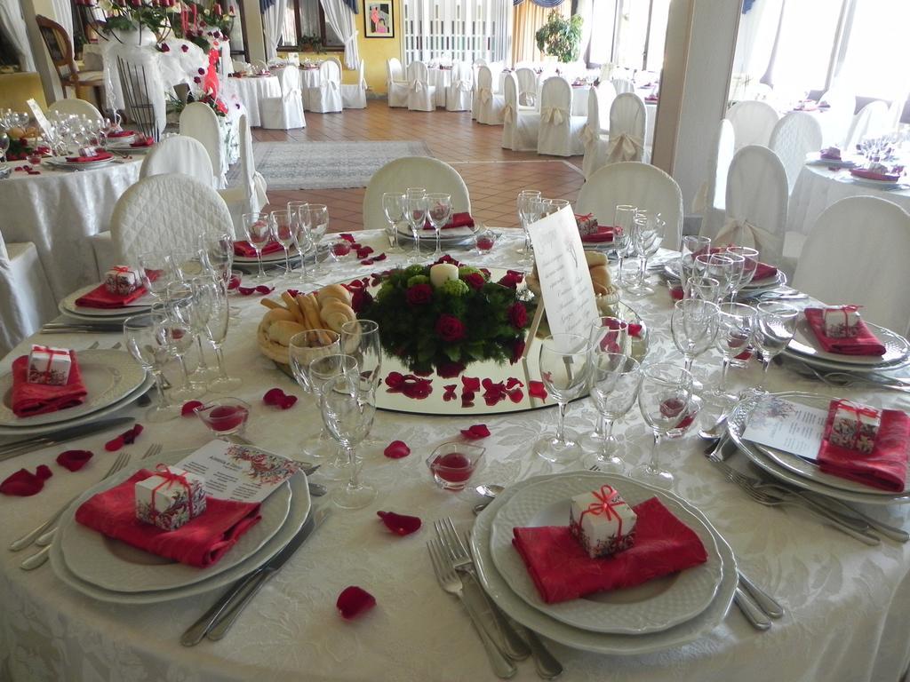 Pianfei Hotel La Ruota מראה חיצוני תמונה