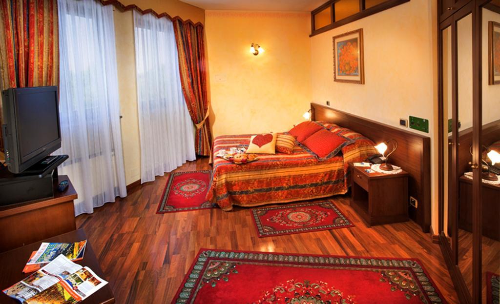 Pianfei Hotel La Ruota חדר תמונה