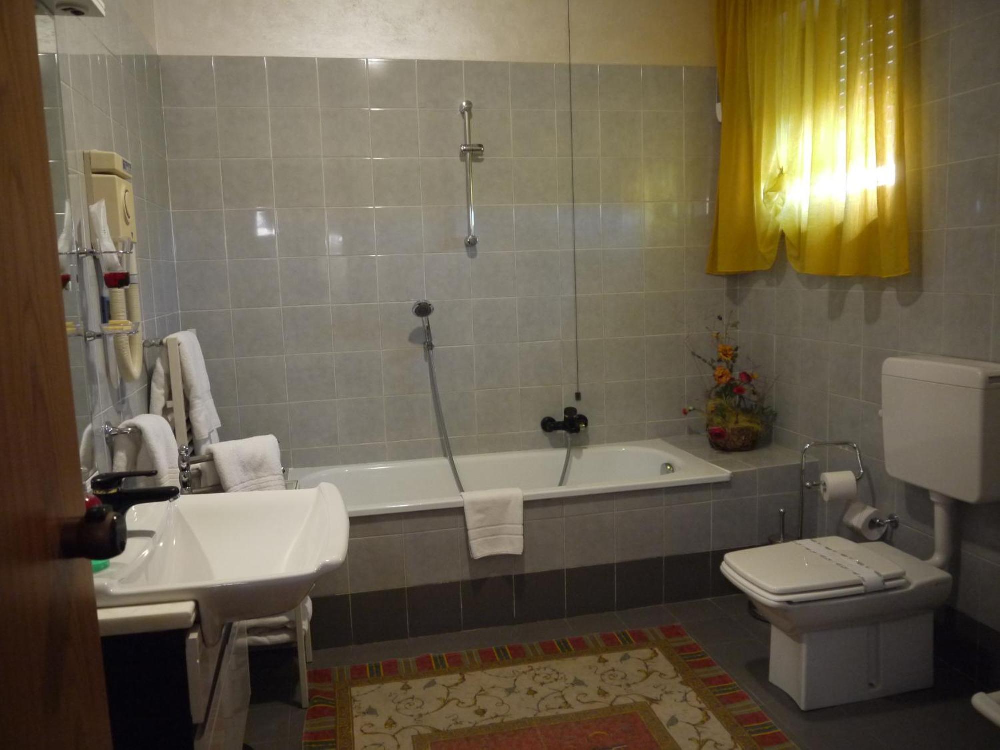 Pianfei Hotel La Ruota מראה חיצוני תמונה