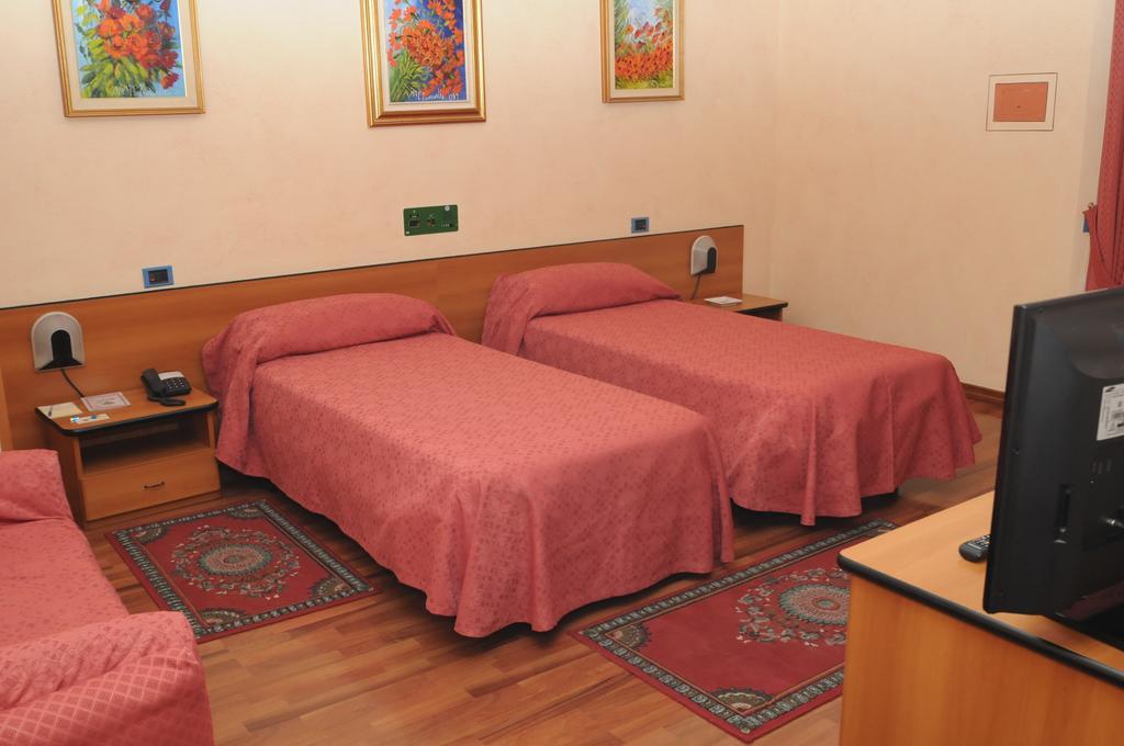Pianfei Hotel La Ruota מראה חיצוני תמונה