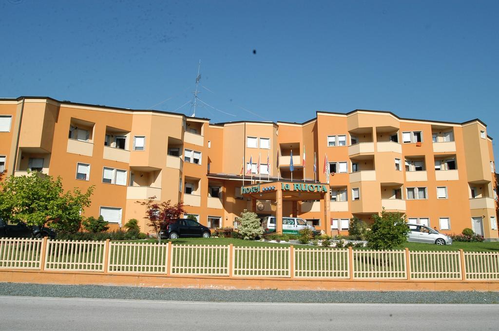 Pianfei Hotel La Ruota מראה חיצוני תמונה